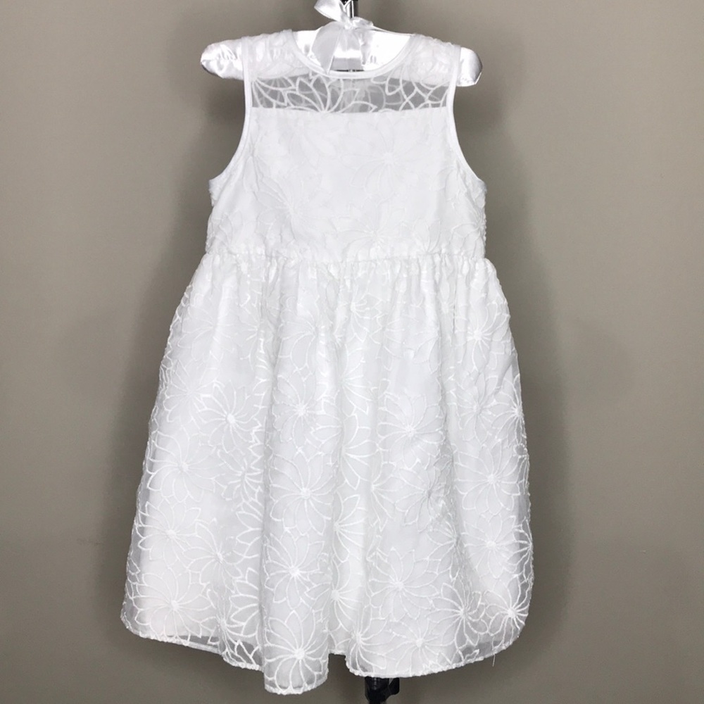 Beautiful white dress 👗